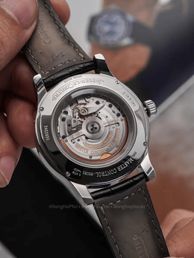 Bộ máy phức tạp và chính xác